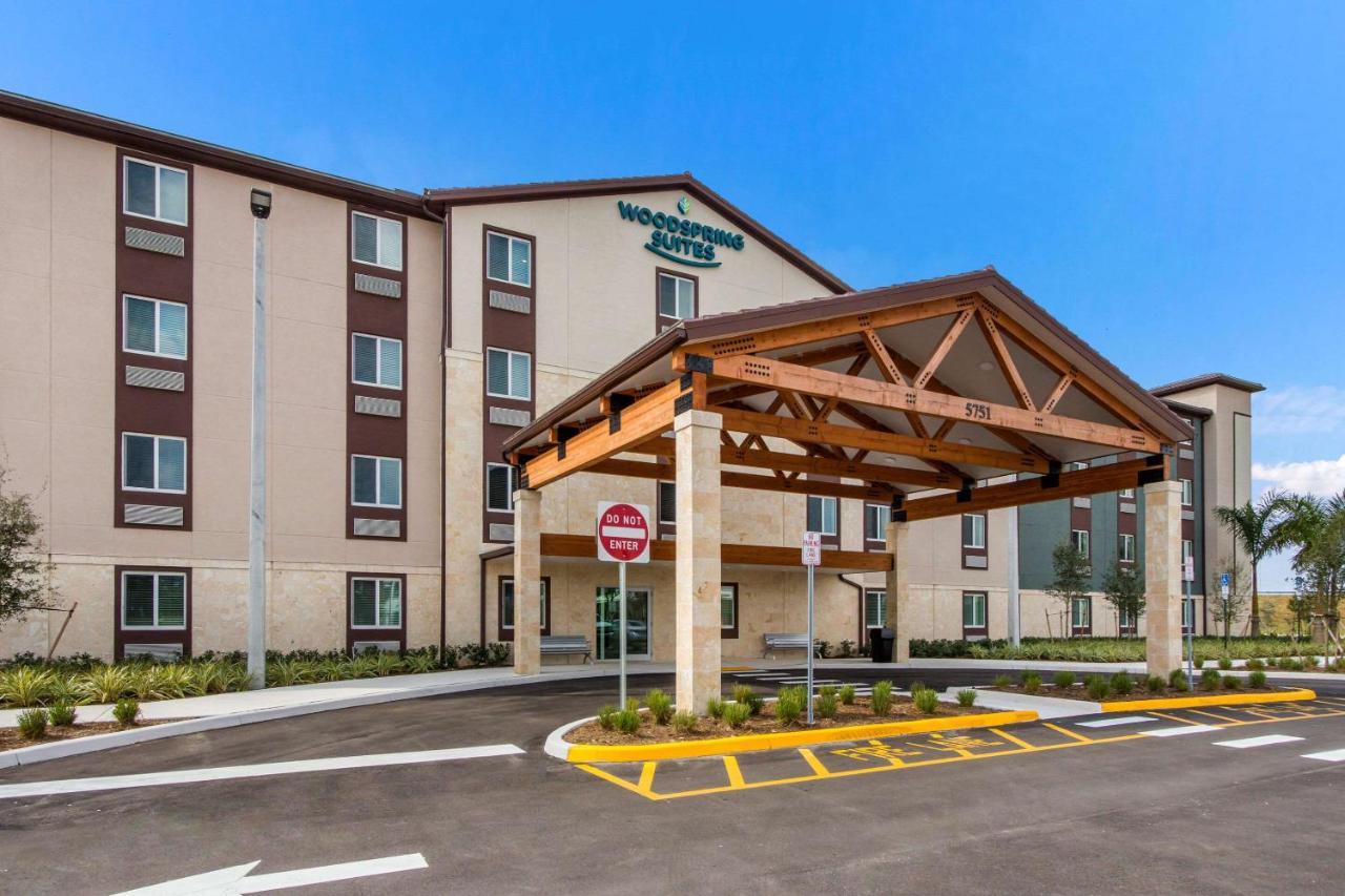 Woodspring Suites Тамарак Экстерьер фото