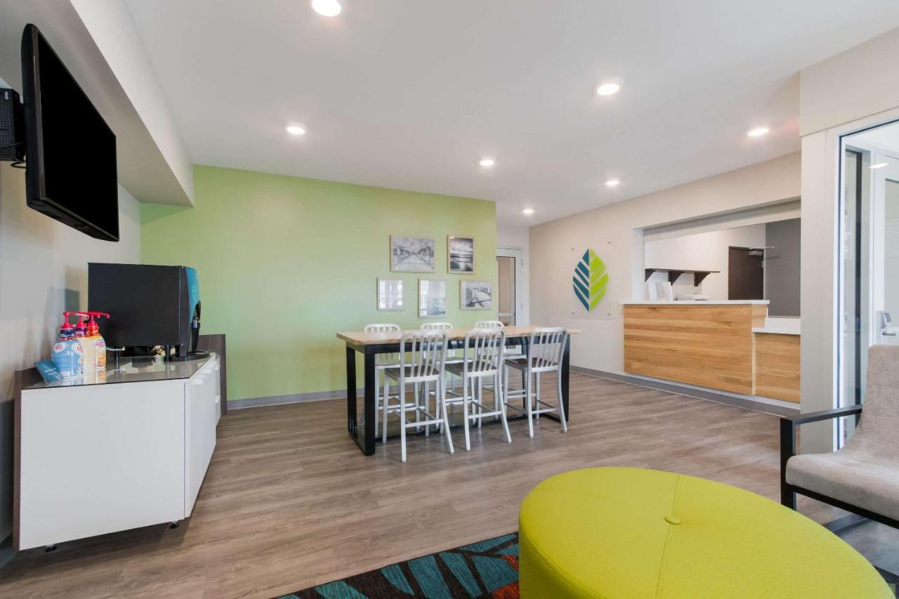 Woodspring Suites Тамарак Экстерьер фото