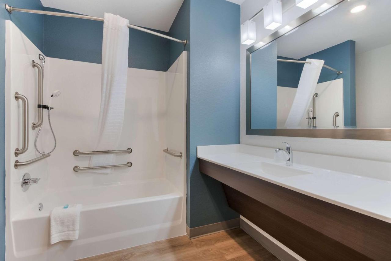 Woodspring Suites Тамарак Экстерьер фото