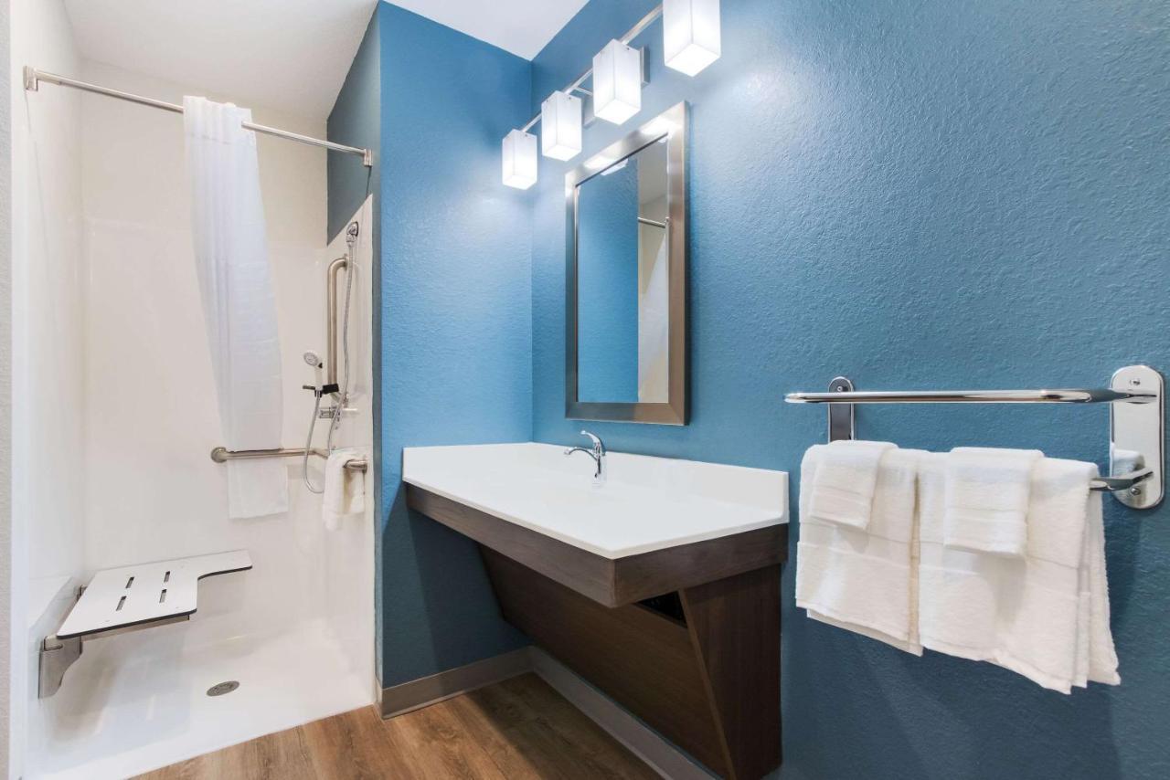 Woodspring Suites Тамарак Экстерьер фото