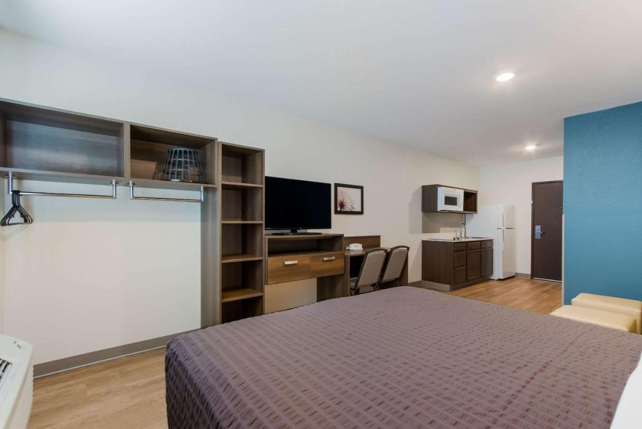 Woodspring Suites Тамарак Экстерьер фото