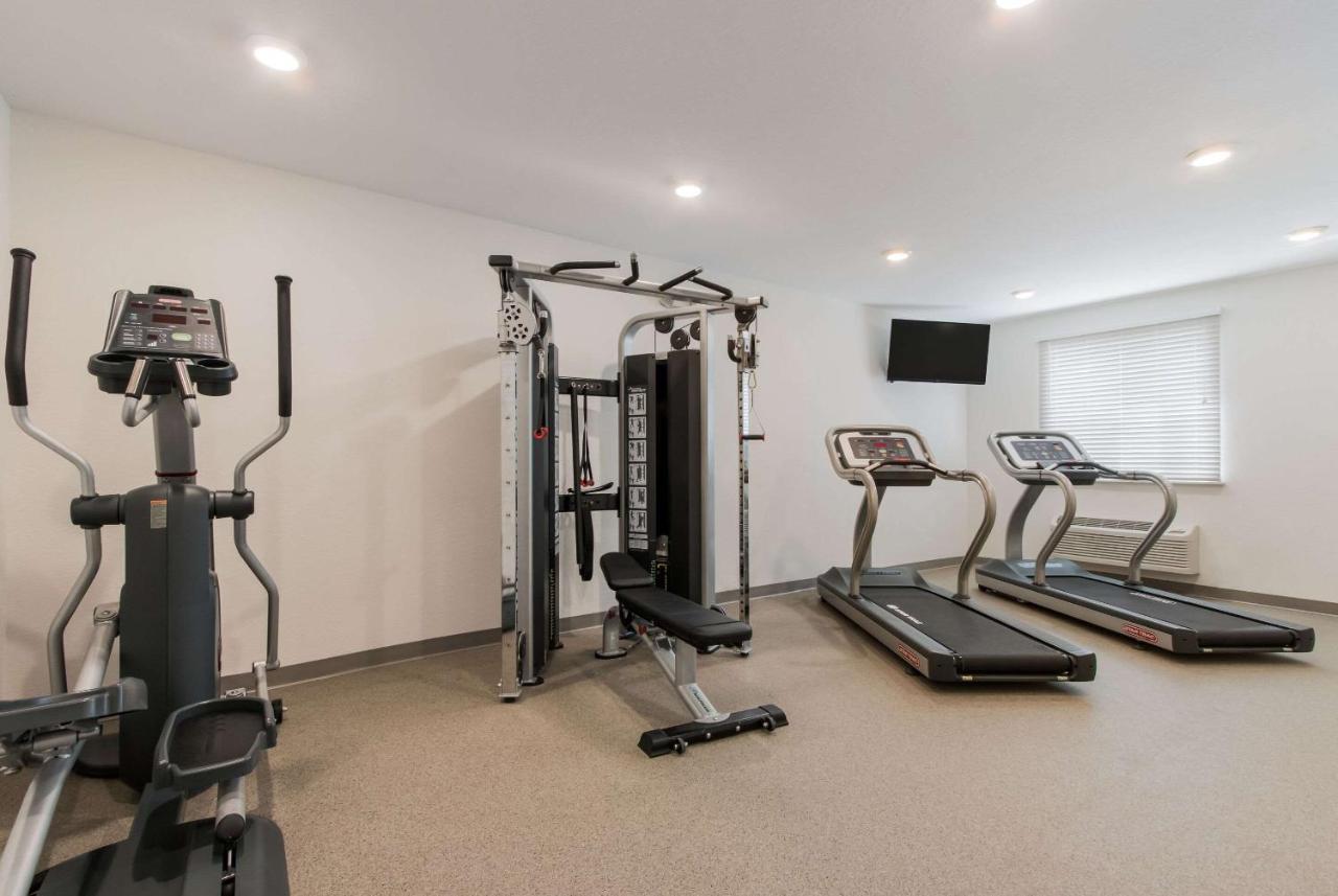 Woodspring Suites Тамарак Экстерьер фото